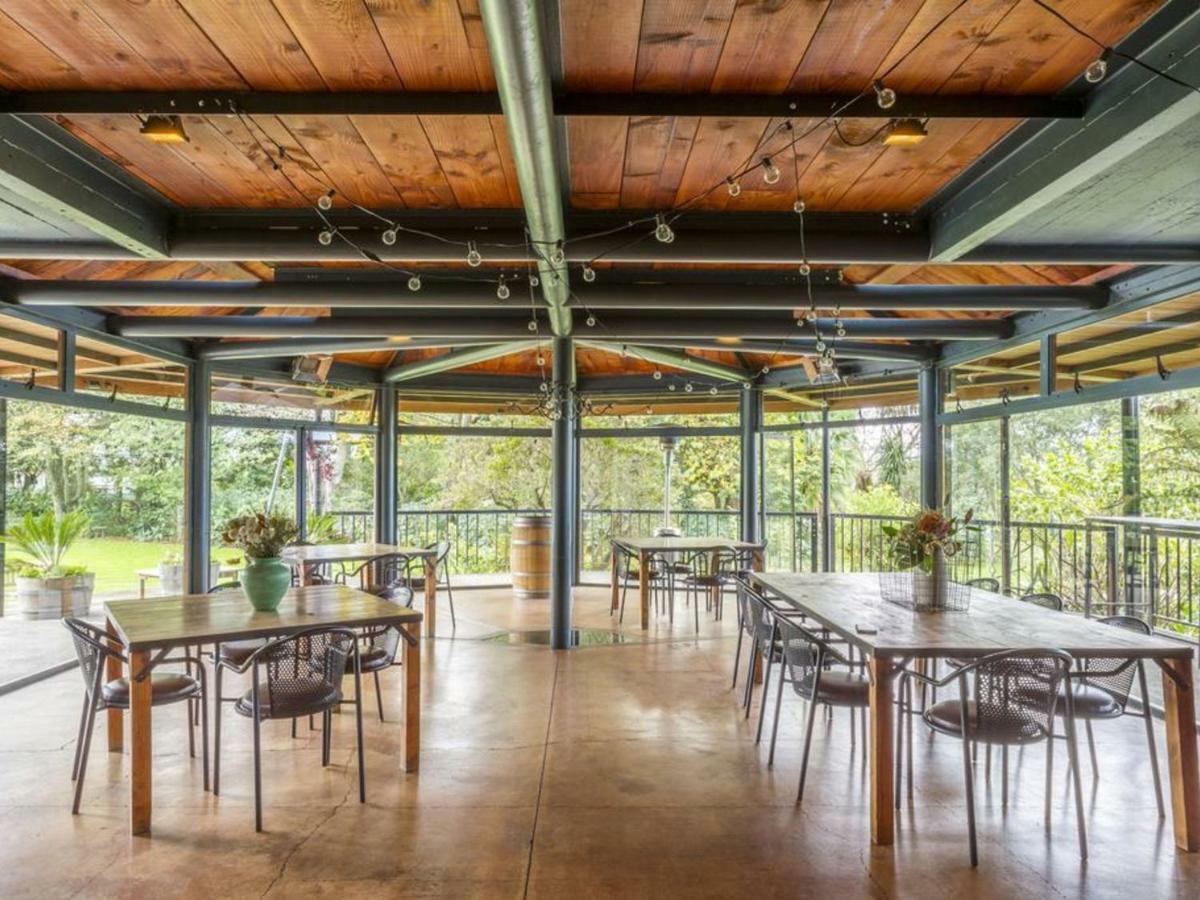 The Narrows Landing Hotel Tamahere Eksteriør billede